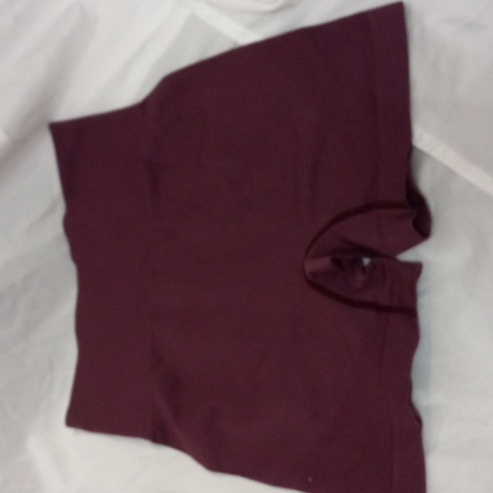 Stretch Athletic Workout Shorts Burgundy Sz M New